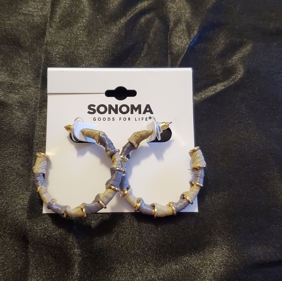 2 Tone Wrapped open Hoop Earrings. - Picture 2 of 4